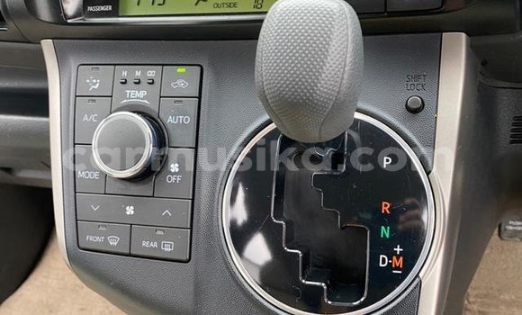 Acheter Occasion Voiture Toyota Wish Rouge à Beitbridge, Matabeleland South Acheter Occasion Voiture Toyota Wish Rouge à Beitbridge, Matabeleland South