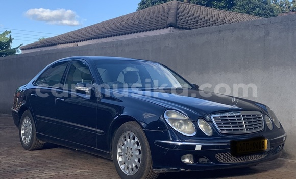 Buy Used Mercedes-Benz E200 Blue Car in Harare in Harare