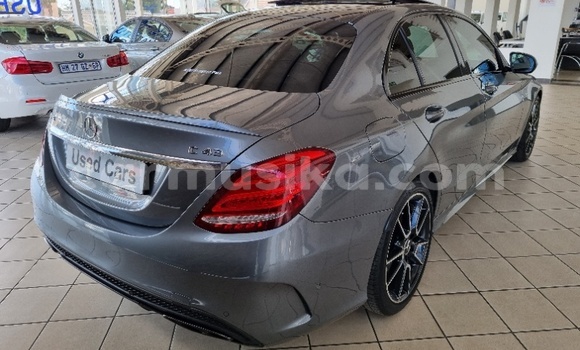 Tenga Tsaru Mercedes‒Benz C–Class Zvimwe Mota in Beitbridge in Matabeleland South Tenga Tsaru Mercedes‒Benz C–Class Zvimwe Mota in Beitbridge in Matabeleland South