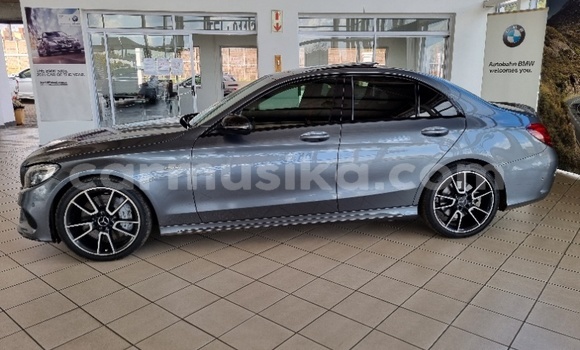 Tenga Tsaru Mercedes‒Benz C–Class Zvimwe Mota in Beitbridge in Matabeleland South Tenga Tsaru Mercedes‒Benz C–Class Zvimwe Mota in Beitbridge in Matabeleland South