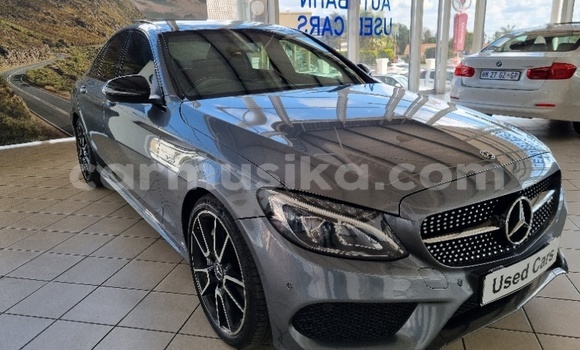 Tenga Tsaru Mercedes‒Benz C–Class Zvimwe Mota in Beitbridge in Matabeleland South Tenga Tsaru Mercedes‒Benz C–Class Zvimwe Mota in Beitbridge in Matabeleland South