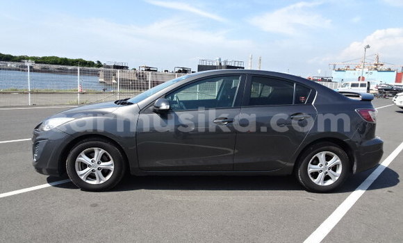 Buy Used Mazda Axela Beige Car in Beitbridge in Matabeleland South Buy Used Mazda Axela Beige Car in Beitbridge in Matabeleland South
