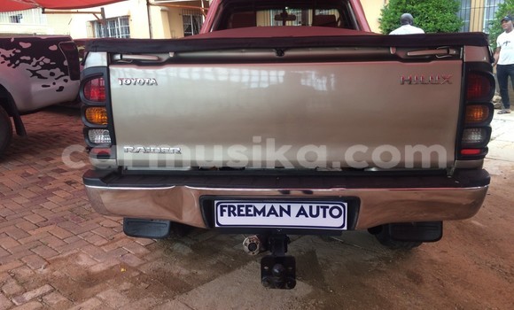 Acheter Occasion Voiture Toyota Hilux Beige à Beitbridge, Matabeleland South Acheter Occasion Voiture Toyota Hilux Beige à Beitbridge, Matabeleland South