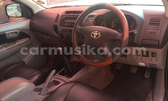 Acheter Occasion Voiture Toyota Hilux Beige à Beitbridge, Matabeleland South Acheter Occasion Voiture Toyota Hilux Beige à Beitbridge, Matabeleland South