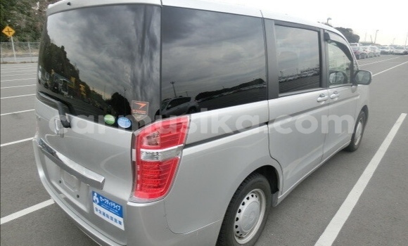 Acheter Occasion Voiture Honda Stepwgn Gris à Beitbridge, Matabeleland South Acheter Occasion Voiture Honda Stepwgn Gris à Beitbridge, Matabeleland South