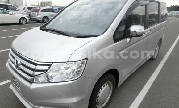 Acheter Occasion Voiture Honda Stepwgn Gris à Beitbridge, Matabeleland South Acheter Occasion Voiture Honda Stepwgn Gris à Beitbridge, Matabeleland South