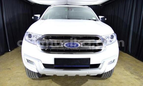 Tenga Tsaru Ford Everest Chena Mota in Beitbridge in Matabeleland South Tenga Tsaru Ford Everest Chena Mota in Beitbridge in Matabeleland South