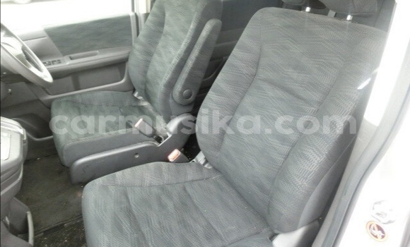 Acheter Occasion Voiture Honda Stepwgn Gris à Beitbridge, Matabeleland South Acheter Occasion Voiture Honda Stepwgn Gris à Beitbridge, Matabeleland South