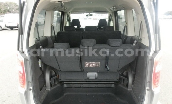 Acheter Occasion Voiture Honda Stepwgn Gris à Beitbridge, Matabeleland South Acheter Occasion Voiture Honda Stepwgn Gris à Beitbridge, Matabeleland South