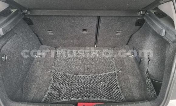 Acheter Occasion Voiture BMW 1-Series Blanc à Beitbridge, Matabeleland South Acheter Occasion Voiture BMW 1-Series Blanc à Beitbridge, Matabeleland South