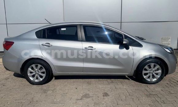 Acheter Occasion Voiture Kia Rio Gris à Beitbridge, Matabeleland South Acheter Occasion Voiture Kia Rio Gris à Beitbridge, Matabeleland South