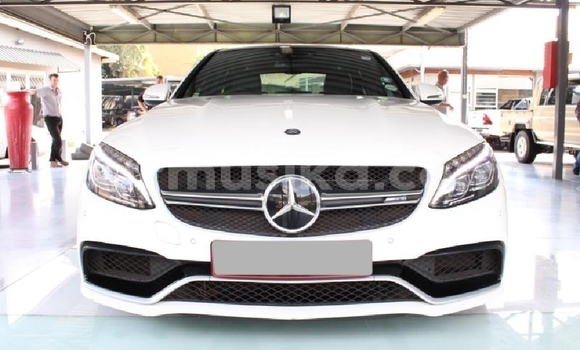 Acheter Occasion Voiture Mercedes‒Benz C–Class Blanc à Beitbridge, Matabeleland South Acheter Occasion Voiture Mercedes‒Benz C–Class Blanc à Beitbridge, Matabeleland South