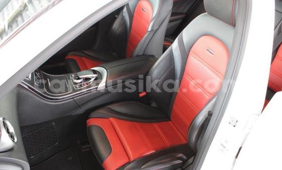 Acheter Occasion Voiture Mercedes‒Benz C–Class Blanc à Beitbridge, Matabeleland South Acheter Occasion Voiture Mercedes‒Benz C–Class Blanc à Beitbridge, Matabeleland South