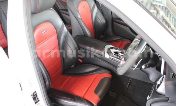 Acheter Occasion Voiture Mercedes‒Benz C–Class Blanc à Beitbridge, Matabeleland South Acheter Occasion Voiture Mercedes‒Benz C–Class Blanc à Beitbridge, Matabeleland South