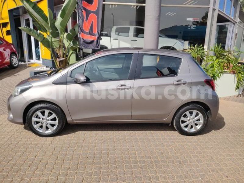 Big with watermark toyota yaris matabeleland south beitbridge 30323