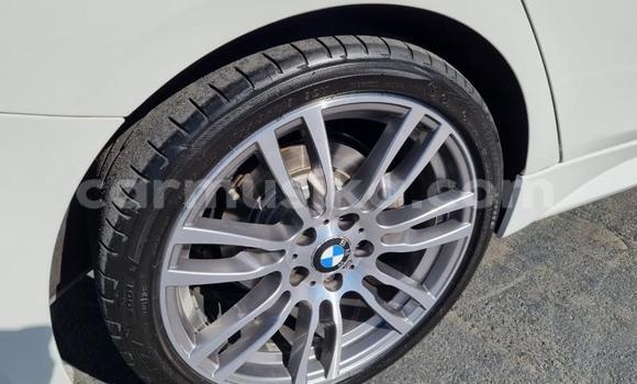 Acheter Occasion Voiture BMW 3–Series Blanc à Beitbridge, Matabeleland South Acheter Occasion Voiture BMW 3–Series Blanc à Beitbridge, Matabeleland South