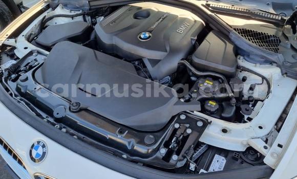 Acheter Occasion Voiture BMW 3–Series Blanc à Beitbridge, Matabeleland South Acheter Occasion Voiture BMW 3–Series Blanc à Beitbridge, Matabeleland South
