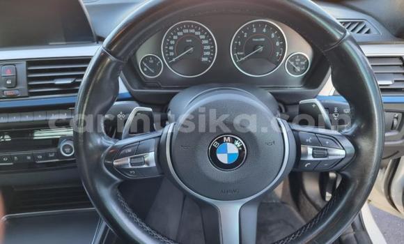 Acheter Occasion Voiture BMW 3–Series Blanc à Beitbridge, Matabeleland South Acheter Occasion Voiture BMW 3–Series Blanc à Beitbridge, Matabeleland South