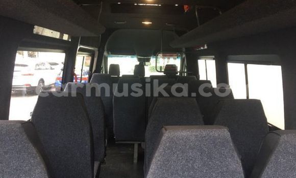 Acheter Occasion Voiture Mercedes‒Benz S-klasse Blanc à Beitbridge, Matabeleland South Acheter Occasion Voiture Mercedes‒Benz S-klasse Blanc à Beitbridge, Matabeleland South