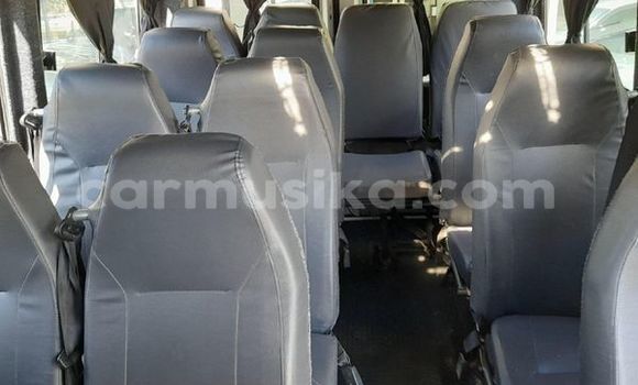 Acheter Occasion Voiture Mercedes‒Benz S-klasse Blanc à Beitbridge, Matabeleland South Acheter Occasion Voiture Mercedes‒Benz S-klasse Blanc à Beitbridge, Matabeleland South