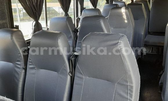 Acheter Occasion Voiture Mercedes‒Benz S-klasse Blanc à Beitbridge, Matabeleland South Acheter Occasion Voiture Mercedes‒Benz S-klasse Blanc à Beitbridge, Matabeleland South