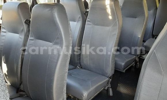 Acheter Occasion Voiture Mercedes‒Benz S-klasse Blanc à Beitbridge, Matabeleland South Acheter Occasion Voiture Mercedes‒Benz S-klasse Blanc à Beitbridge, Matabeleland South