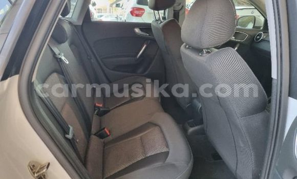 Acheter Occasion Voiture Audi A1 Blanc à Beitbridge, Matabeleland South Acheter Occasion Voiture Audi A1 Blanc à Beitbridge, Matabeleland South