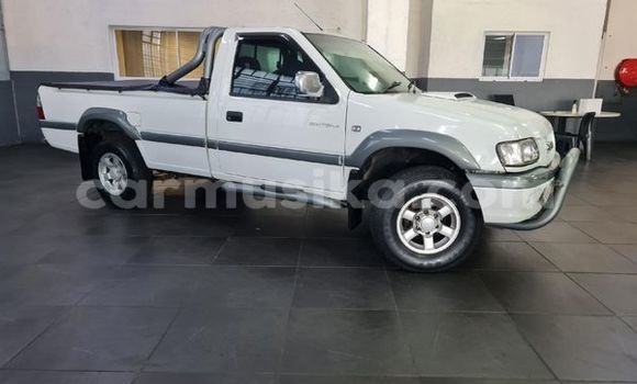 Acheter Occasion Voiture Isuzu KB Blanc à Beitbridge, Matabeleland South Acheter Occasion Voiture Isuzu KB Blanc à Beitbridge, Matabeleland South