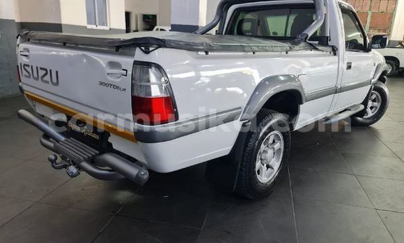 Acheter Occasion Voiture Isuzu KB Blanc à Beitbridge, Matabeleland South Acheter Occasion Voiture Isuzu KB Blanc à Beitbridge, Matabeleland South
