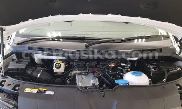 Acheter Occasion Voiture Volkswagen Caravelle Blanc à Beitbridge, Matabeleland South Acheter Occasion Voiture Volkswagen Caravelle Blanc à Beitbridge, Matabeleland South