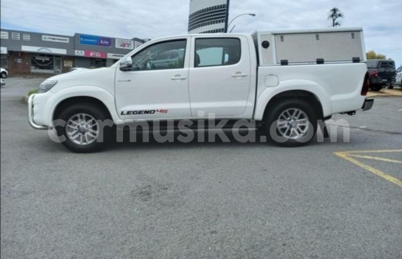 Big with watermark toyota hilux matabeleland south beitbridge 30335