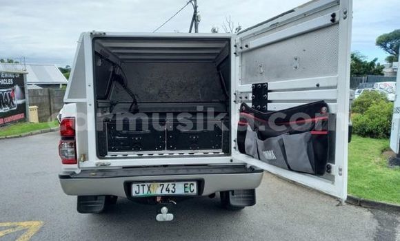Acheter Occasion Voiture Toyota Hilux Blanc à Beitbridge, Matabeleland South Acheter Occasion Voiture Toyota Hilux Blanc à Beitbridge, Matabeleland South