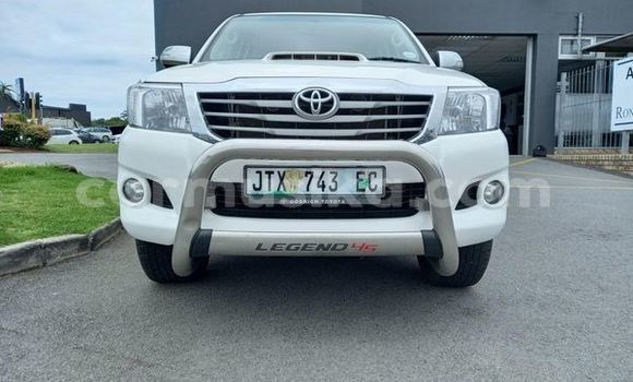 Acheter Occasion Voiture Toyota Hilux Blanc à Beitbridge, Matabeleland South Acheter Occasion Voiture Toyota Hilux Blanc à Beitbridge, Matabeleland South