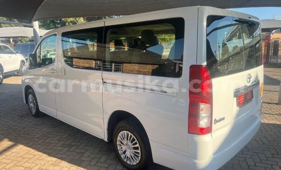 Acheter Occasion Voiture Toyota T100 Blanc à Beitbridge, Matabeleland South Acheter Occasion Voiture Toyota T100 Blanc à Beitbridge, Matabeleland South