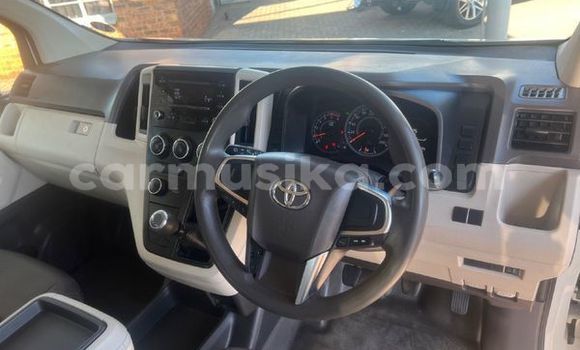 Acheter Occasion Voiture Toyota T100 Blanc à Beitbridge, Matabeleland South Acheter Occasion Voiture Toyota T100 Blanc à Beitbridge, Matabeleland South