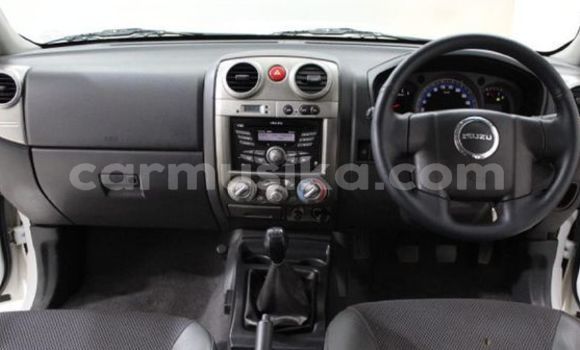 Acheter Occasion Voiture Isuzu KB Blanc à Beitbridge, Matabeleland South Acheter Occasion Voiture Isuzu KB Blanc à Beitbridge, Matabeleland South