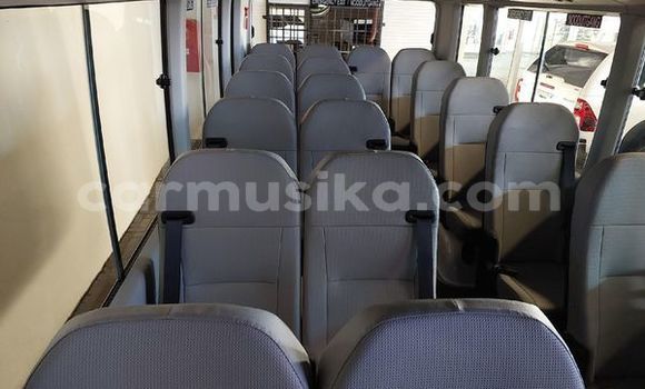 Acheter Occasion Voiture Toyota Coaster Blanc à Beitbridge, Matabeleland South Acheter Occasion Voiture Toyota Coaster Blanc à Beitbridge, Matabeleland South