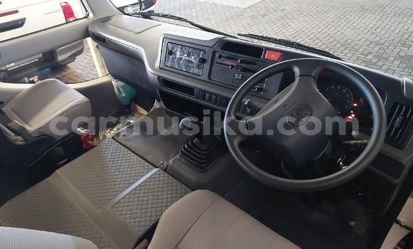 Acheter Occasion Voiture Toyota Coaster Blanc à Beitbridge, Matabeleland South Acheter Occasion Voiture Toyota Coaster Blanc à Beitbridge, Matabeleland South