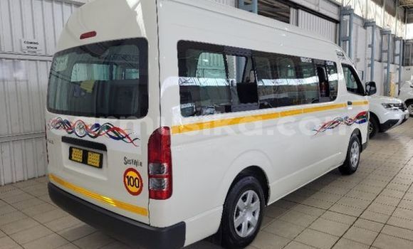 Acheter Occasion Voiture Toyota Aqua Blanc à Beitbridge, Matabeleland South Acheter Occasion Voiture Toyota Aqua Blanc à Beitbridge, Matabeleland South