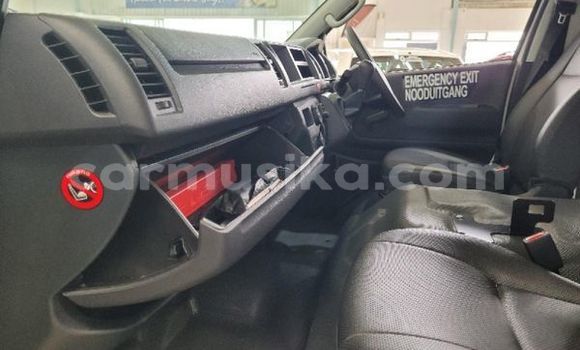 Acheter Occasion Voiture Toyota Aqua Blanc à Beitbridge, Matabeleland South Acheter Occasion Voiture Toyota Aqua Blanc à Beitbridge, Matabeleland South