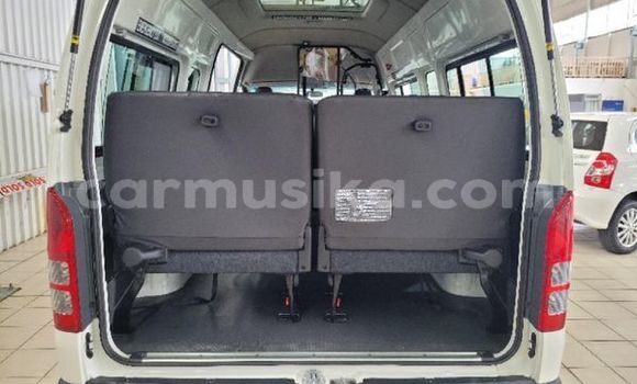 Acheter Occasion Voiture Toyota Aqua Blanc à Beitbridge, Matabeleland South Acheter Occasion Voiture Toyota Aqua Blanc à Beitbridge, Matabeleland South