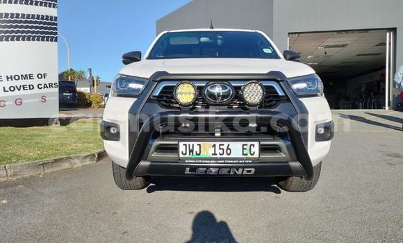 Nunua Ilio tumika Toyota Hilux Nyeupe Gari ndani ya Beitbridge nchini Matabeleland Kusini