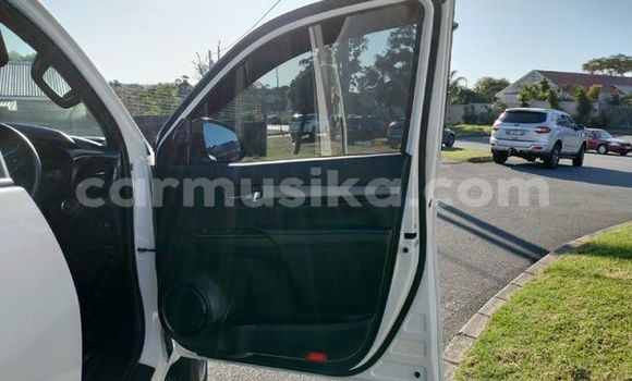 Acheter Occasion Voiture Toyota Hilux Blanc à Beitbridge, Matabeleland South Acheter Occasion Voiture Toyota Hilux Blanc à Beitbridge, Matabeleland South