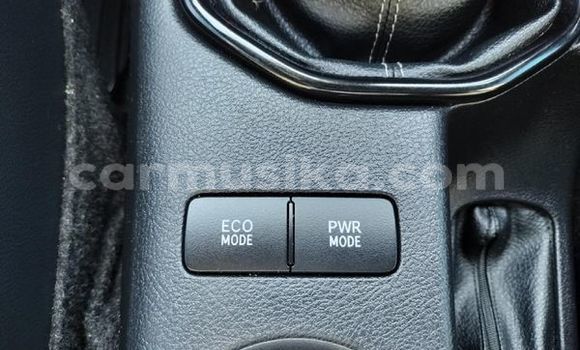 Acheter Occasion Voiture Toyota Hilux Blanc à Beitbridge, Matabeleland South Acheter Occasion Voiture Toyota Hilux Blanc à Beitbridge, Matabeleland South