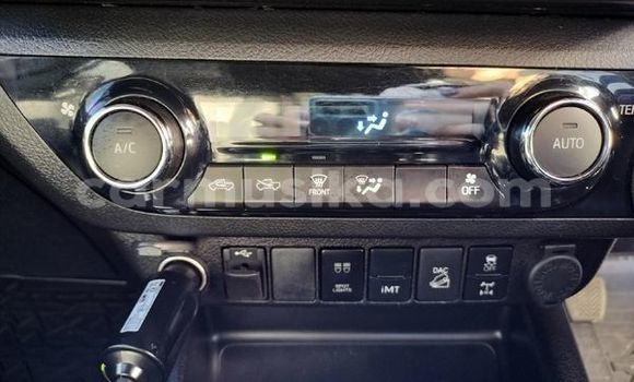 Acheter Occasion Voiture Toyota Hilux Blanc à Beitbridge, Matabeleland South Acheter Occasion Voiture Toyota Hilux Blanc à Beitbridge, Matabeleland South