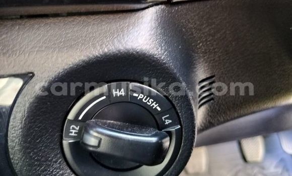 Acheter Occasion Voiture Toyota Hilux Blanc à Beitbridge, Matabeleland South Acheter Occasion Voiture Toyota Hilux Blanc à Beitbridge, Matabeleland South