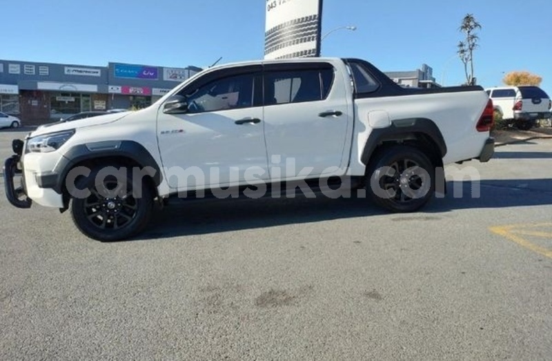 Big with watermark toyota hilux matabeleland south beitbridge 30341