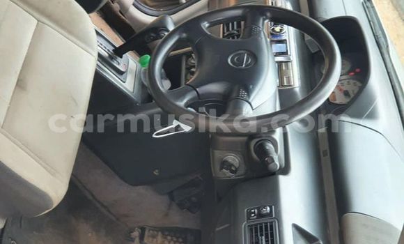 Nunua Ilio tumika Nissan X–Trail Fedha Gari ndani ya Harare nchini Harare Nunua Ilio tumika Nissan X–Trail Fedha Gari ndani ya Harare nchini Harare