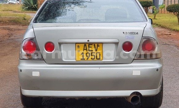 Nunua Ilio tumika Toyota Altezza Fedha Gari ndani ya Harare nchini Harare Nunua Ilio tumika Toyota Altezza Fedha Gari ndani ya Harare nchini Harare