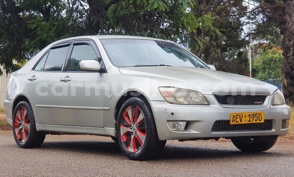 Nunua Ilio tumika Toyota Altezza Fedha Gari ndani ya Harare nchini Harare Nunua Ilio tumika Toyota Altezza Fedha Gari ndani ya Harare nchini Harare